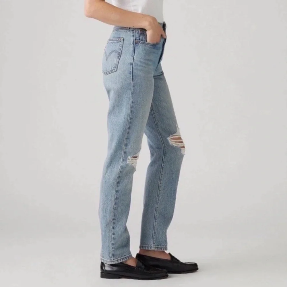 Levi's 501 Original Women's High Rise Ripped Blue Jeans - Picture 2 of 11